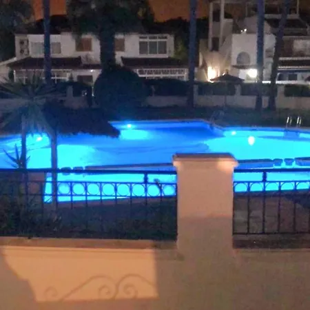 別荘 Casa Magdalenka, Mil Palmeras Area, 800 M To The Sea Communal Swimming Pool