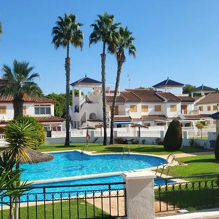 別荘 Casa Magdalenka, Mil Palmeras Area, 800 M To The Sea Communal Swimming Pool *